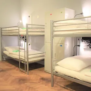https://hostel-apartments.praguehotelsweb.com