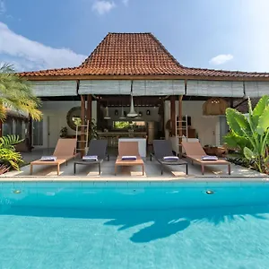 Sukacita - Family Friendly 4br Eat Street 900m Walk To Indonesia